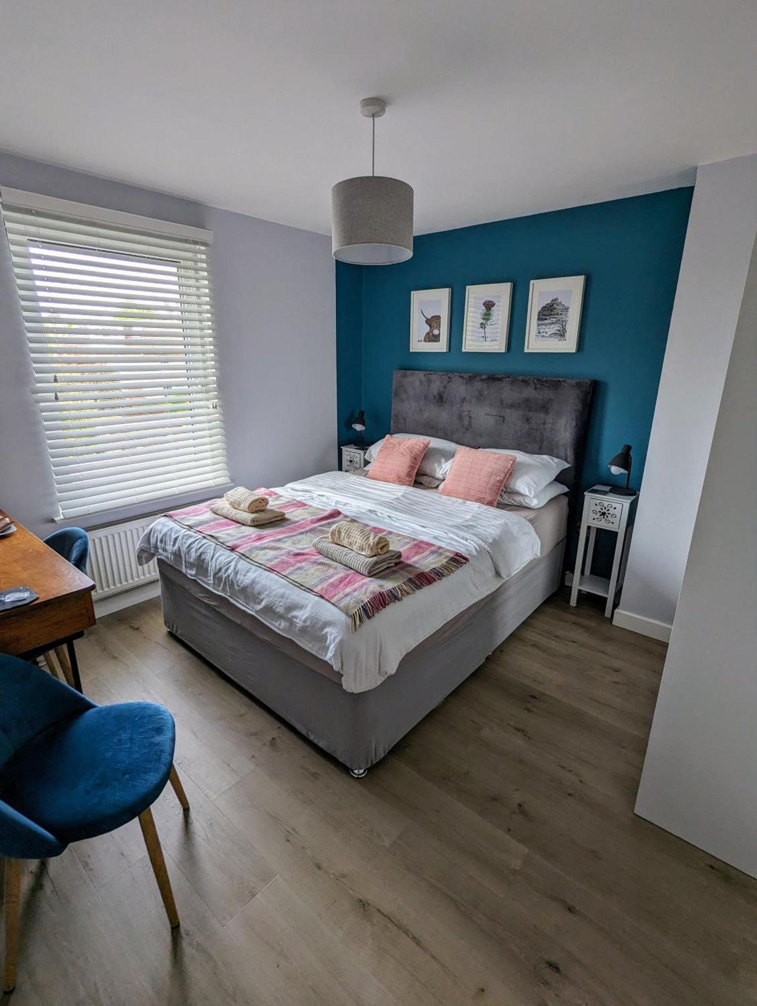Cosy Guest Room In A Family Home With Free Parking EDI Eksteriør bilde